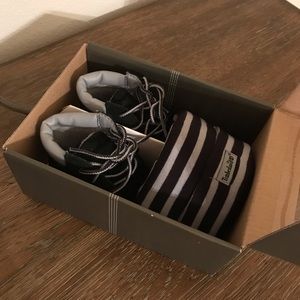 Timberland Baby Shoes Set w/ Beanie